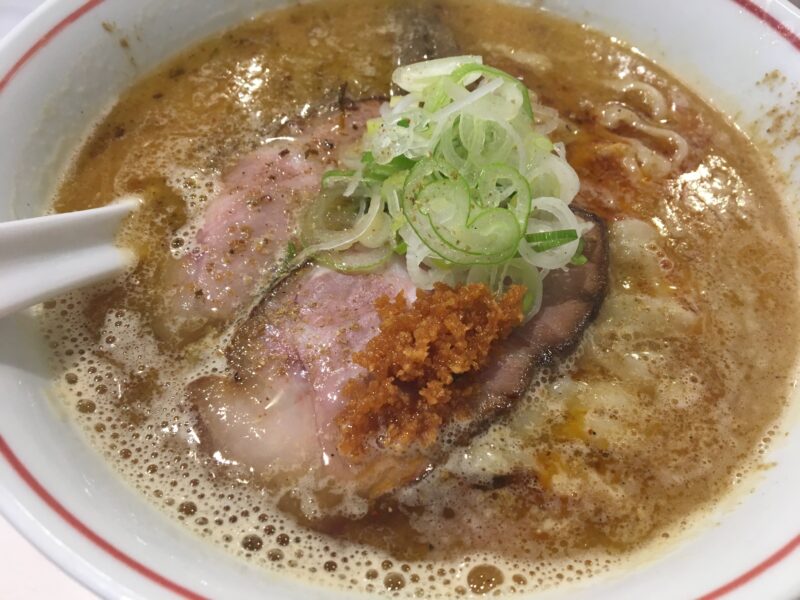 メン エイジ フルのラーメン